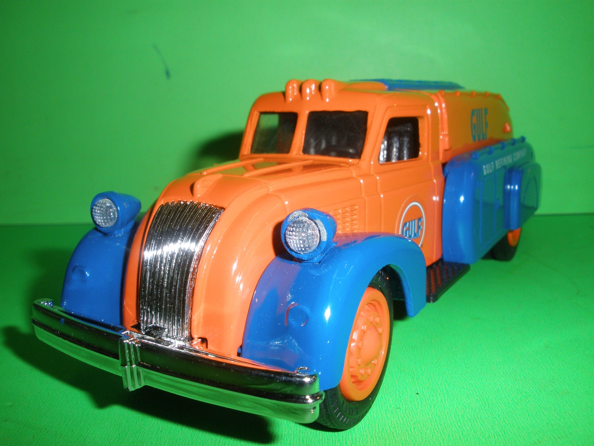 Gulf 1939 Dodge Airflow Tanker Truck