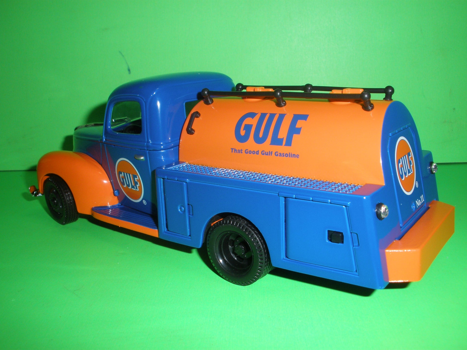 Gulf 1940 Ford Tanker Truck Regular Edition