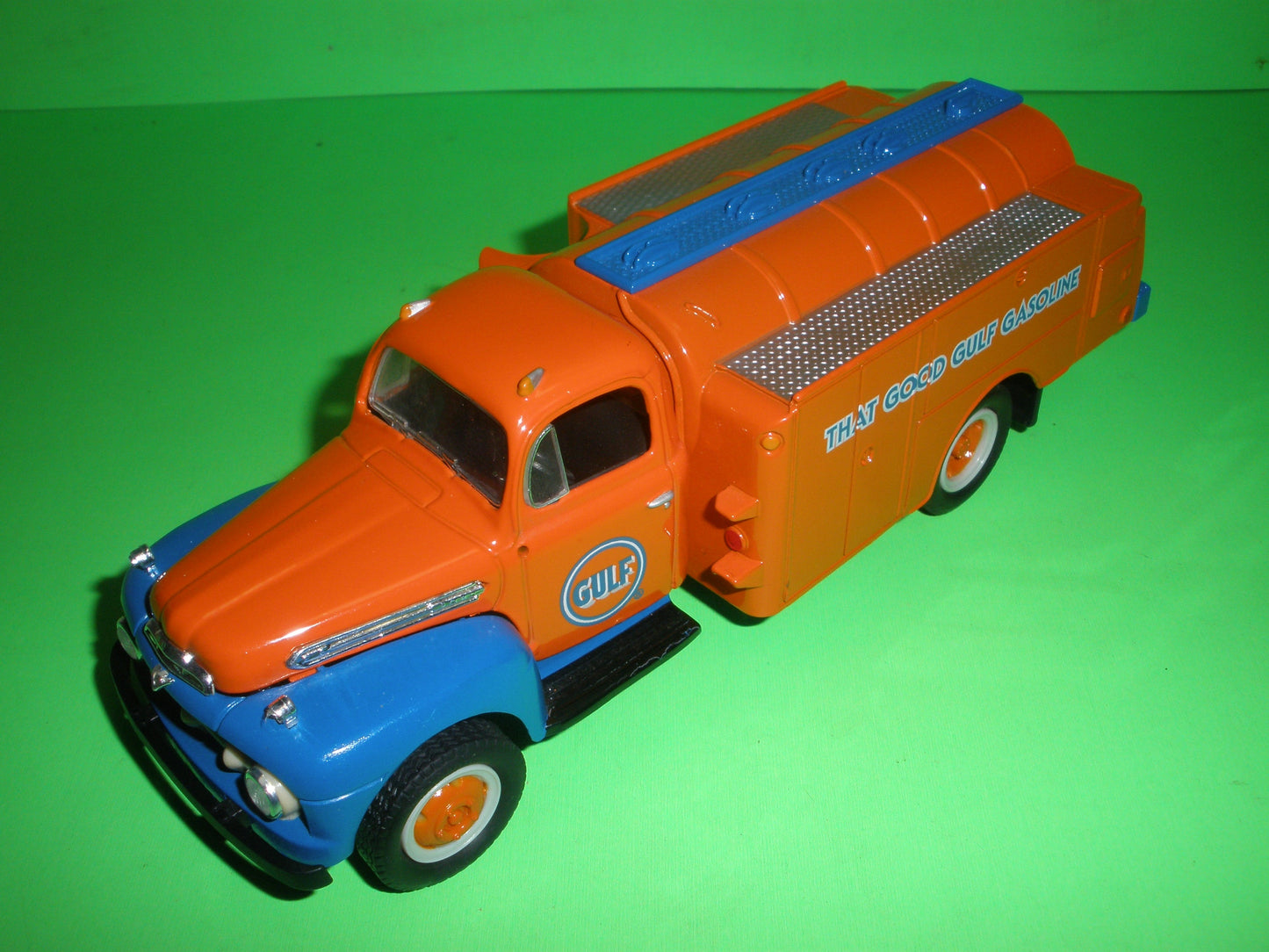 Gulf 1951 Ford F-6 Fuel Tanker Truck