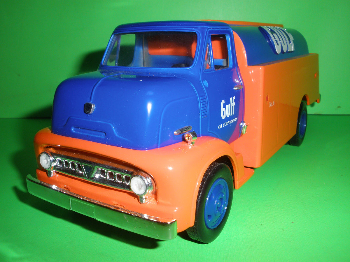 Modellini auto dei film 007 James Bond scala 1:43 FORD FALCON RANCHERD Modellini auto dei film 007 James Bond scala 1:43 FORD FALCON RANCHERD