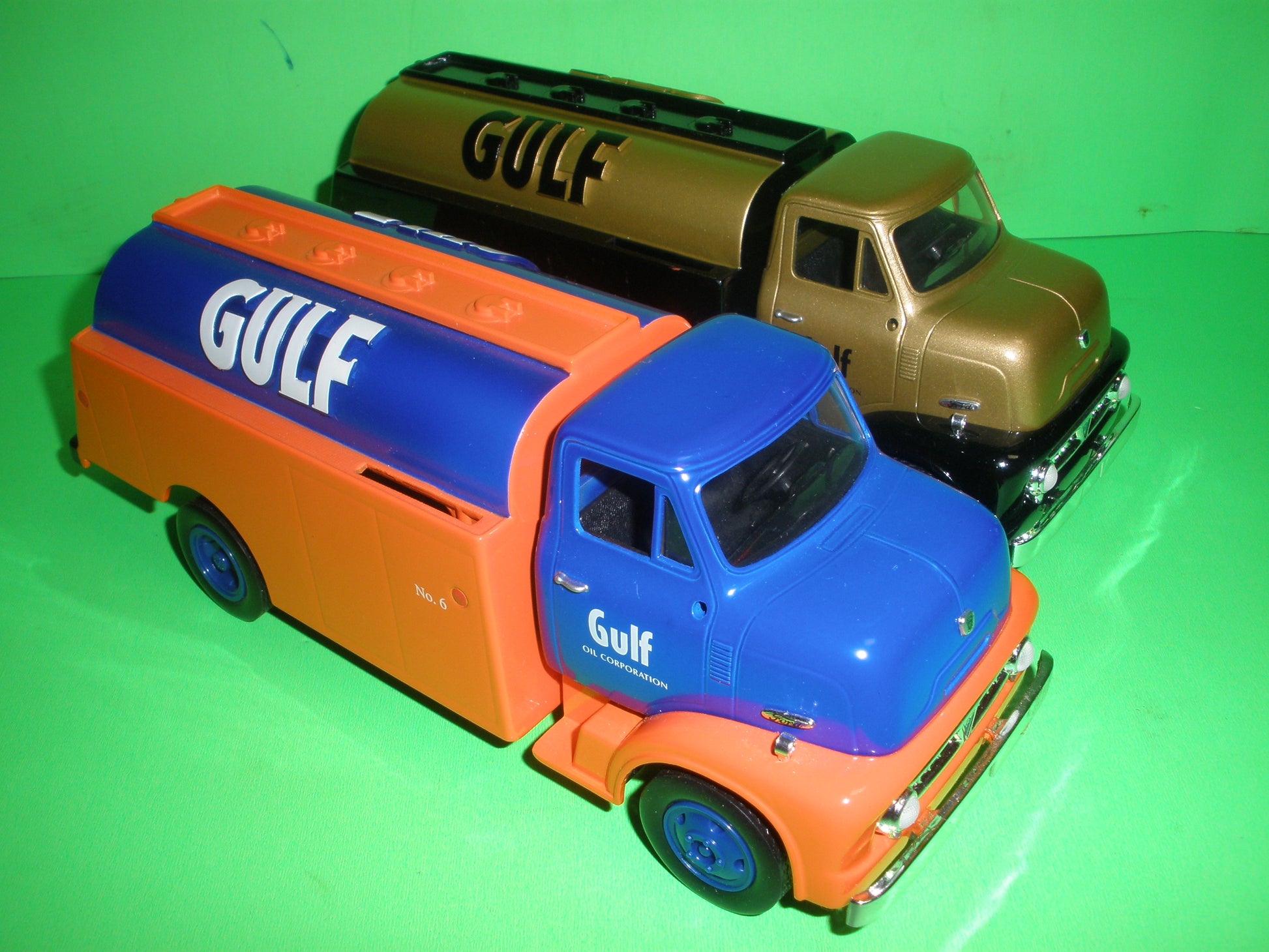 Gulf 1953 Ford Tanker Truck Regular & Special Set