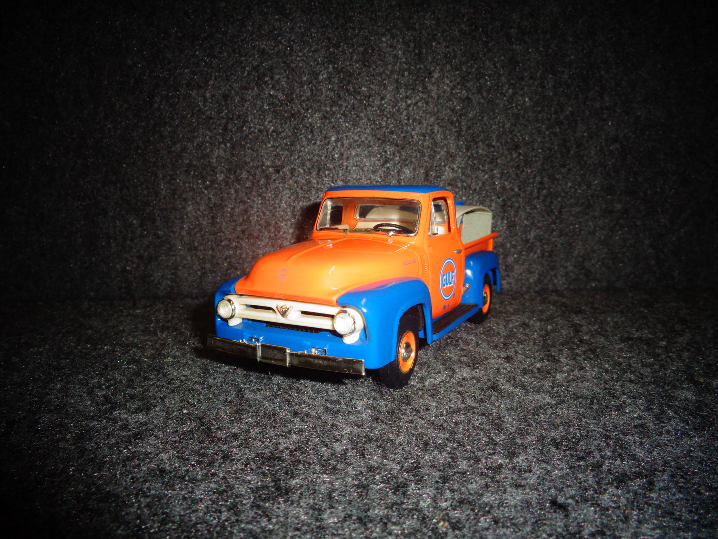 Gulf Pride 1953 Ford F-100 Pickup Truck