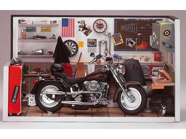 Harley Davidson 1998 Fat Boy Motorcycle & Rider's Garage - B11C755