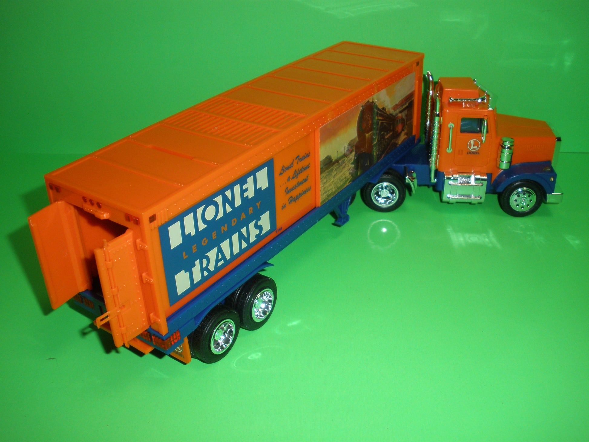 Lionel Trains 2000 Freight Truck