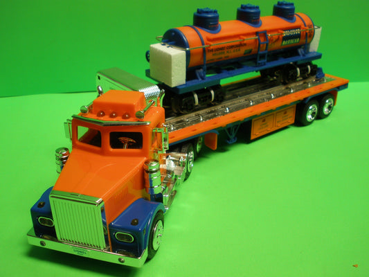 Lionel Trains 2001 Flatbed Truck & 3 Dome Tanker Car