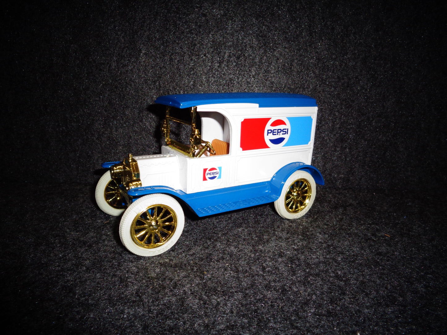 Pepsi 1917 Ford Model T Delivery Car