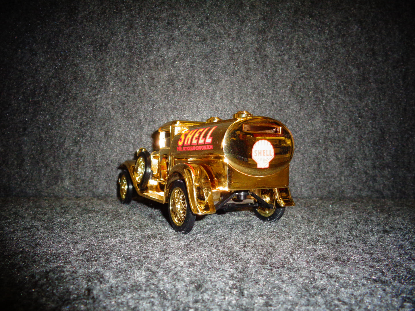 Shell 1930 Ford Model A Tanker Truck Gold Unit
