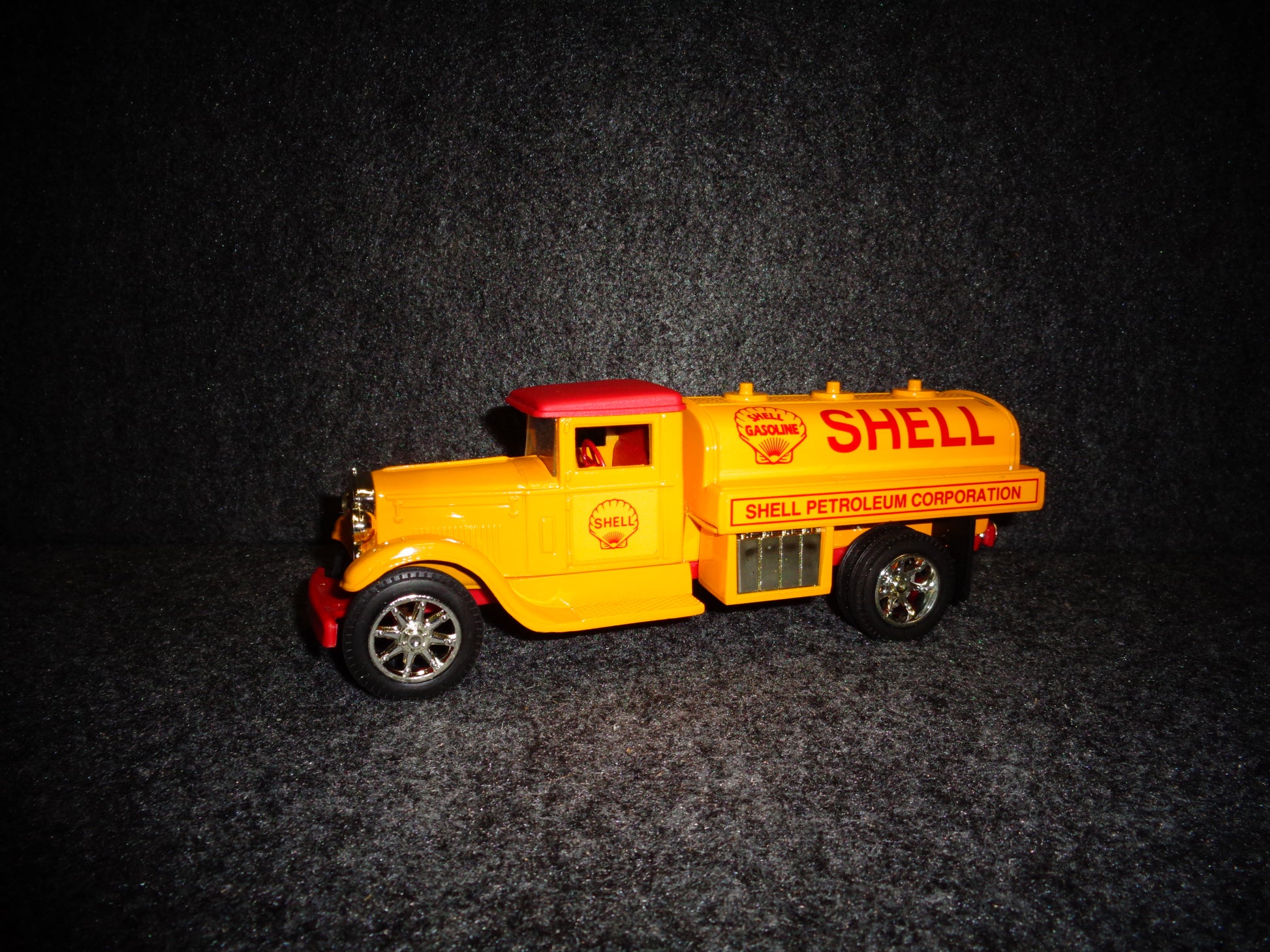 Shell 1931 Sterling Tanker Truck