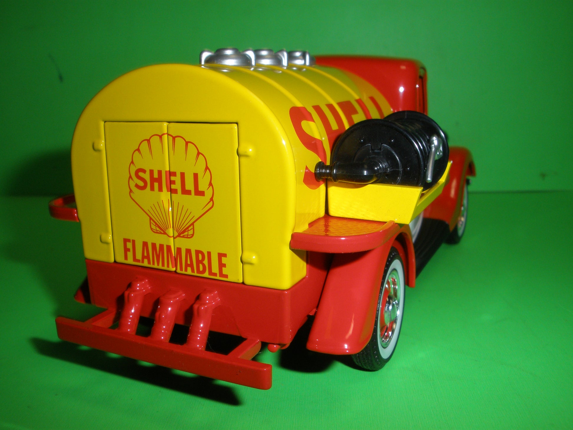 Shell 1937 Ford Tanker Truck
