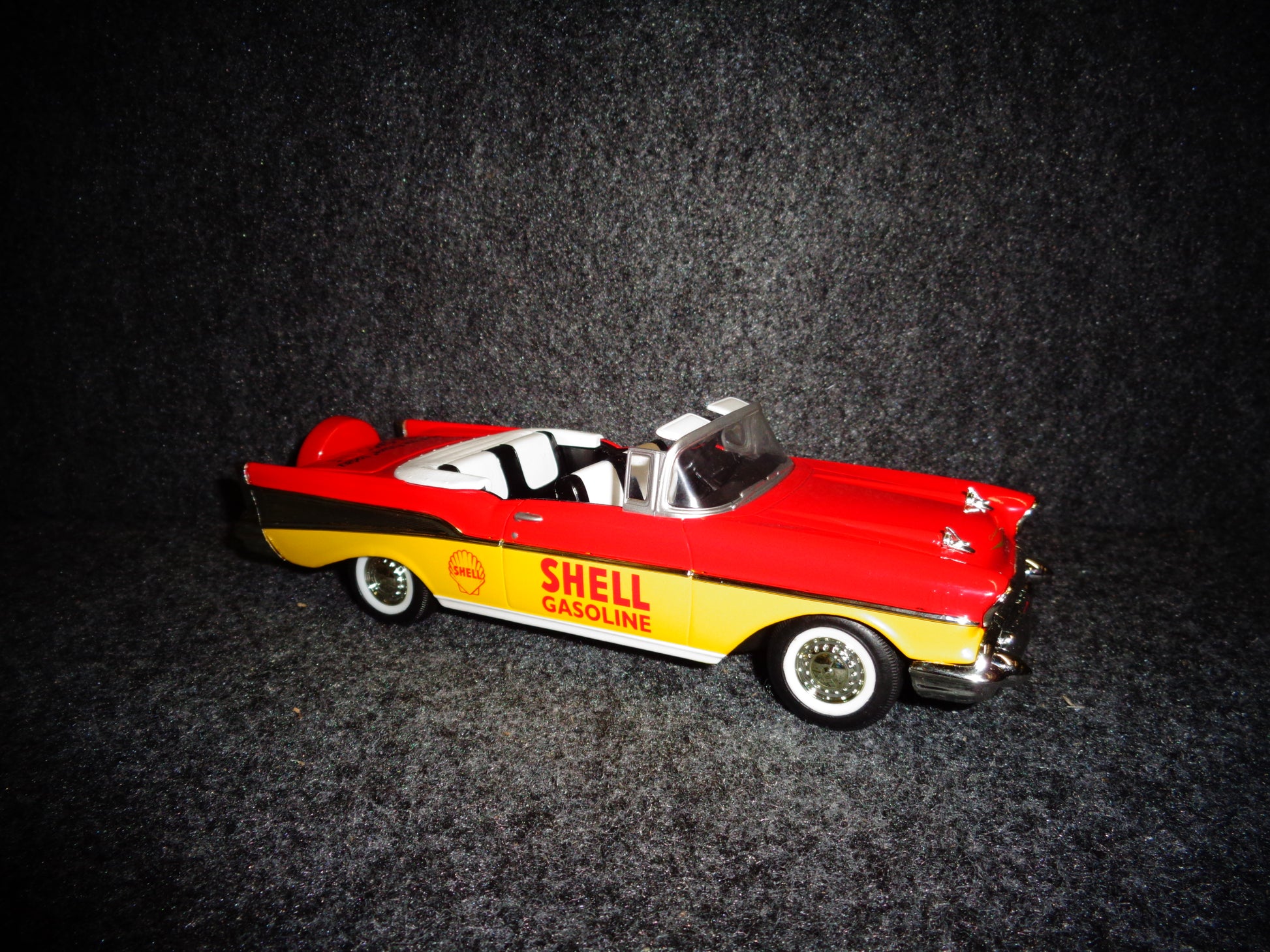 Shell 1957 Chevrolet Bel-Air Convertible