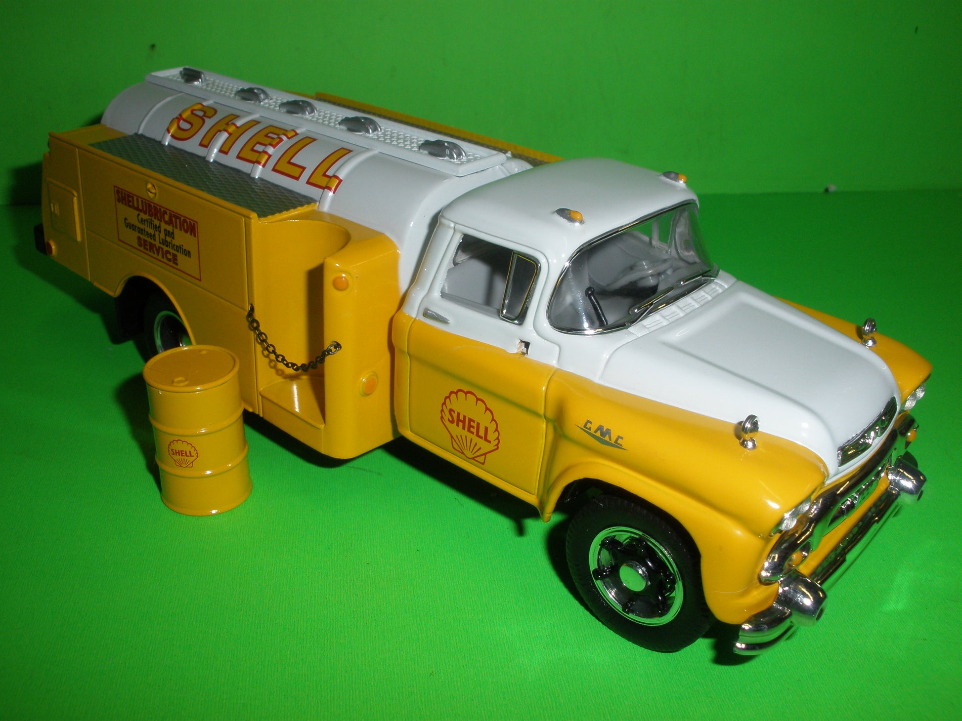 Shell 1958 GMC Tanker Truck Regular & Special Set