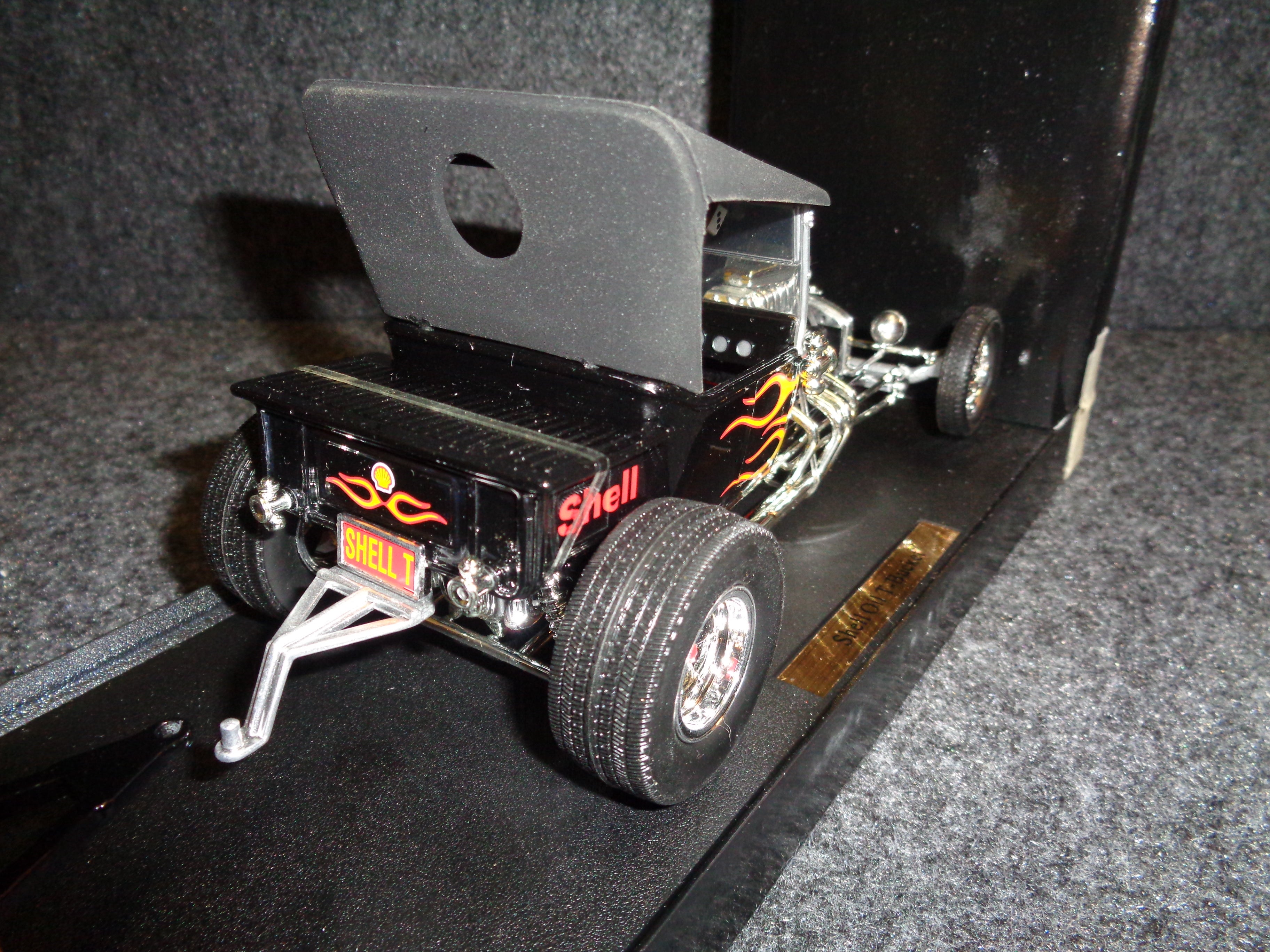 Model T Shell Shell Ford Model T 'T-Bucket' Hot Rod & Trailer – Texaco Toys Plus