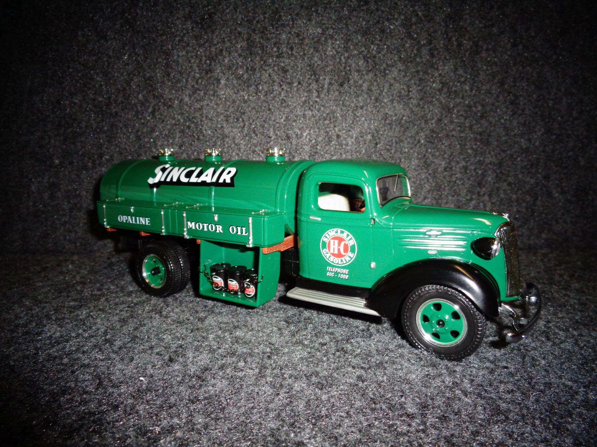 Sinclair 1937 Chevrolet Fuel Tanker Truck