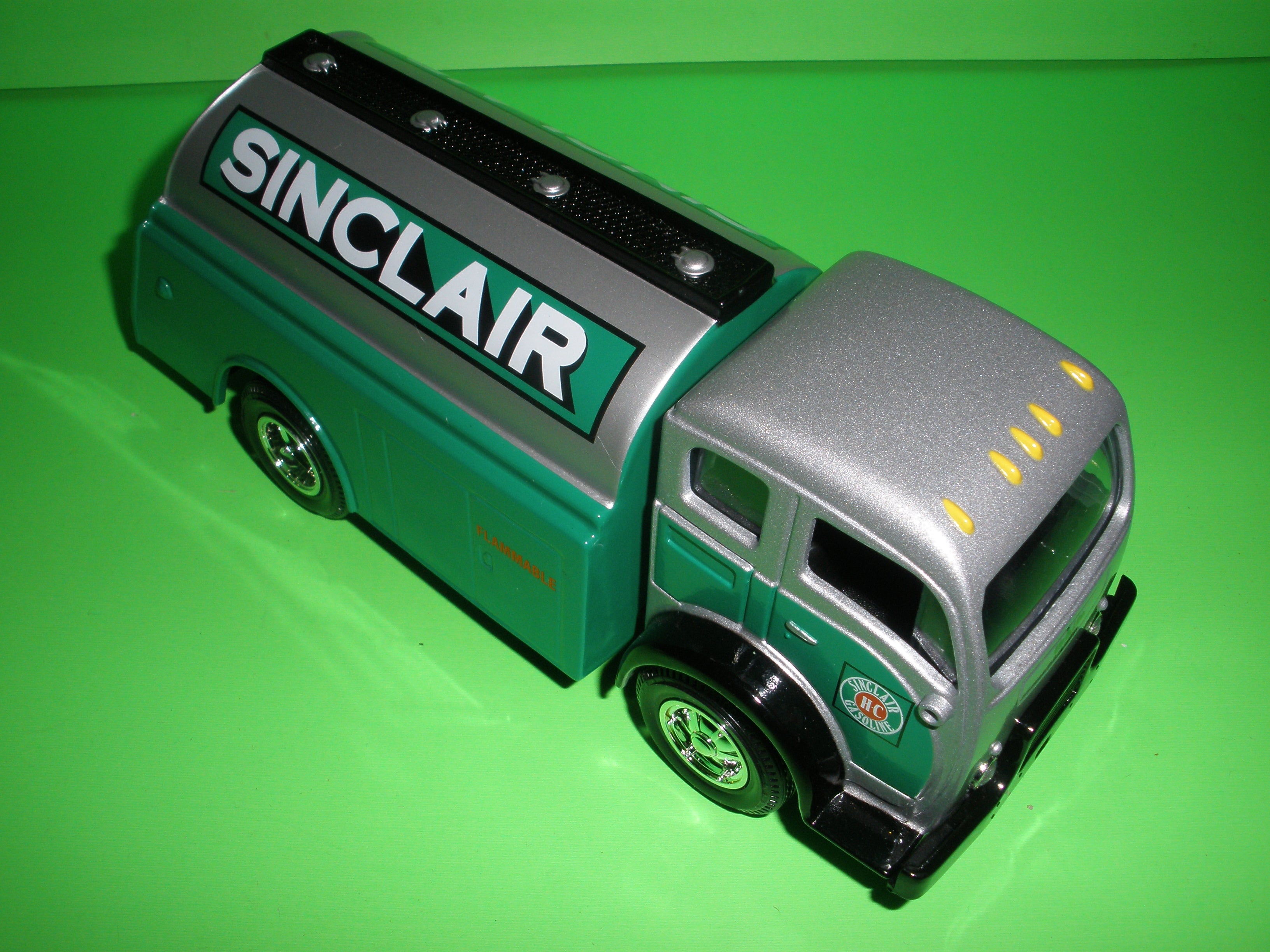 #7 - Sinclair 1949 White Tilt Cab Tanker Truck