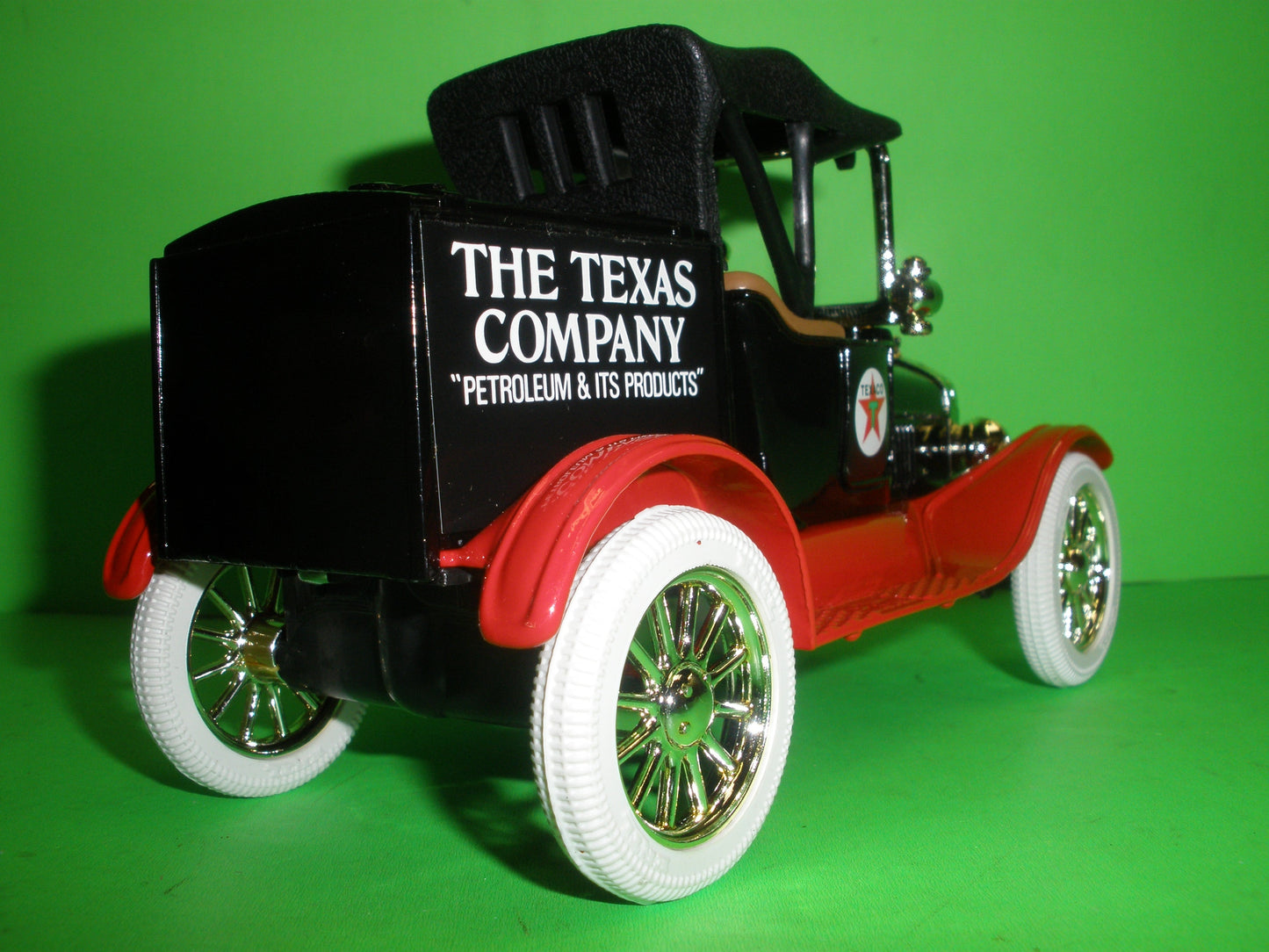 Texaco 1918 Ford Runabout Delivery Truck