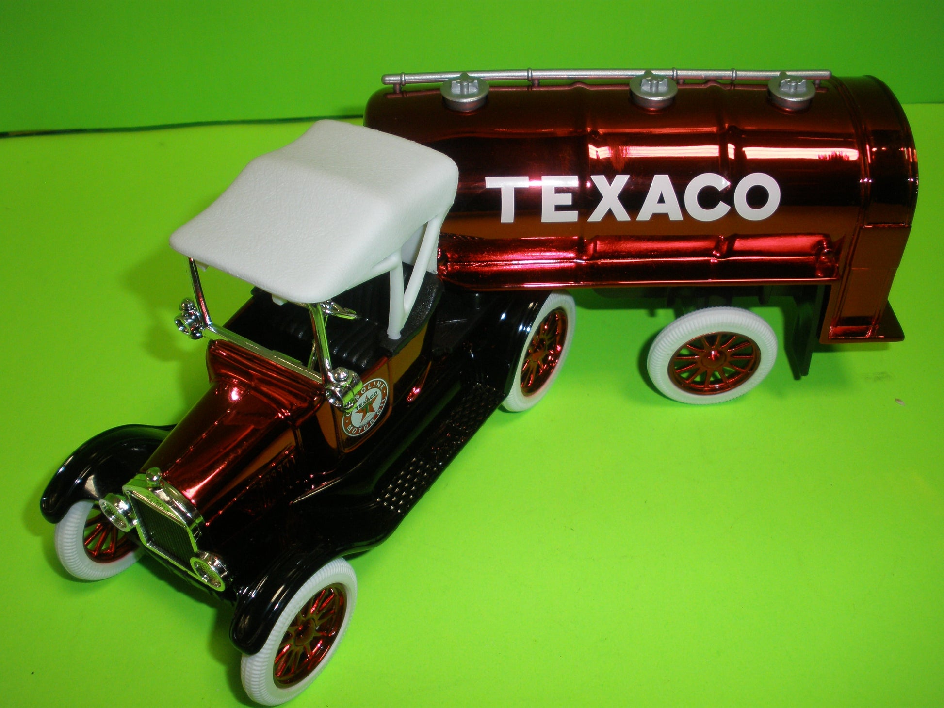 Texaco 1918 Ford Runabout & Tanker Trailer Special Edition