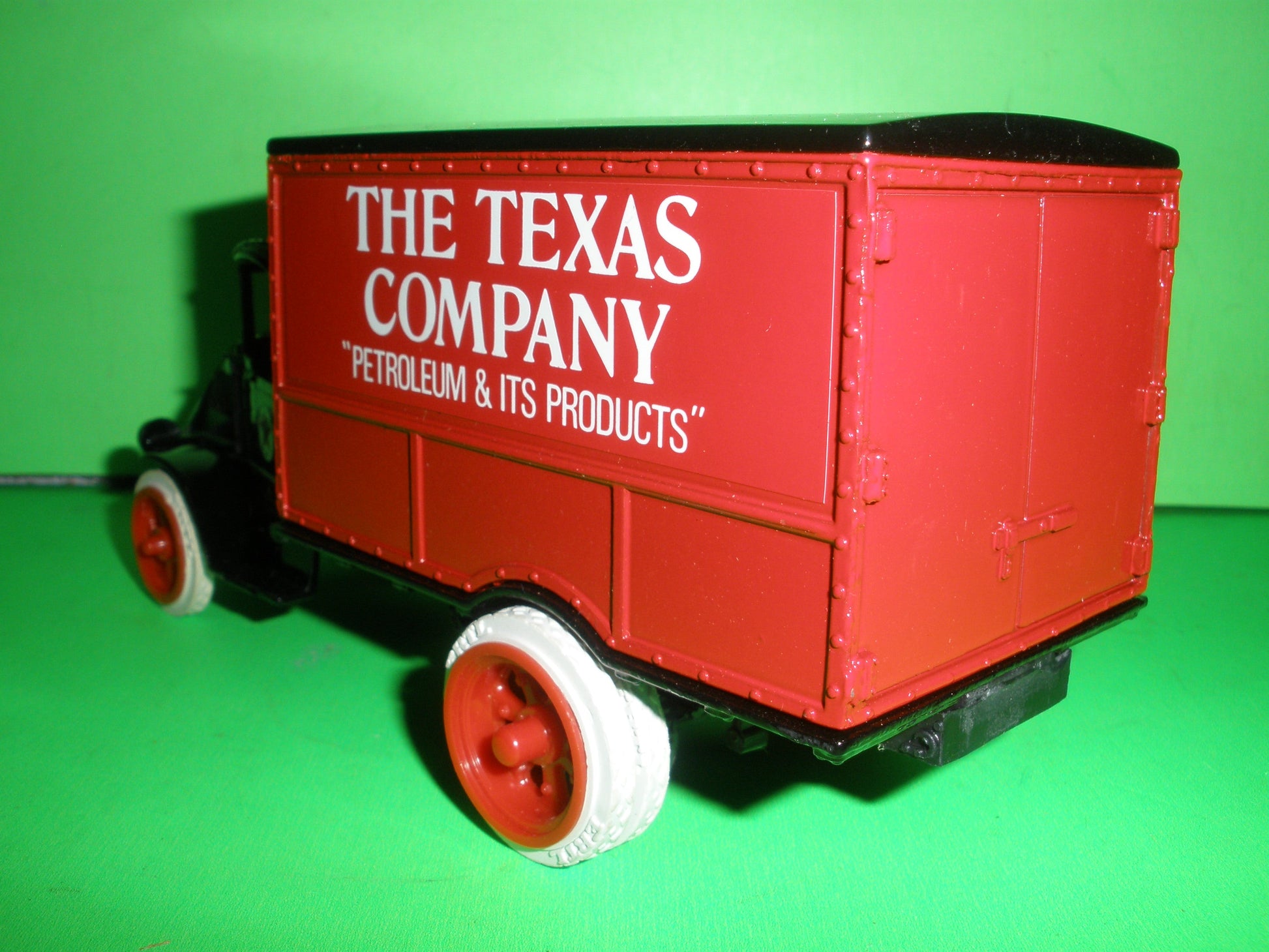Texaco 1925 Mack Freight Truck