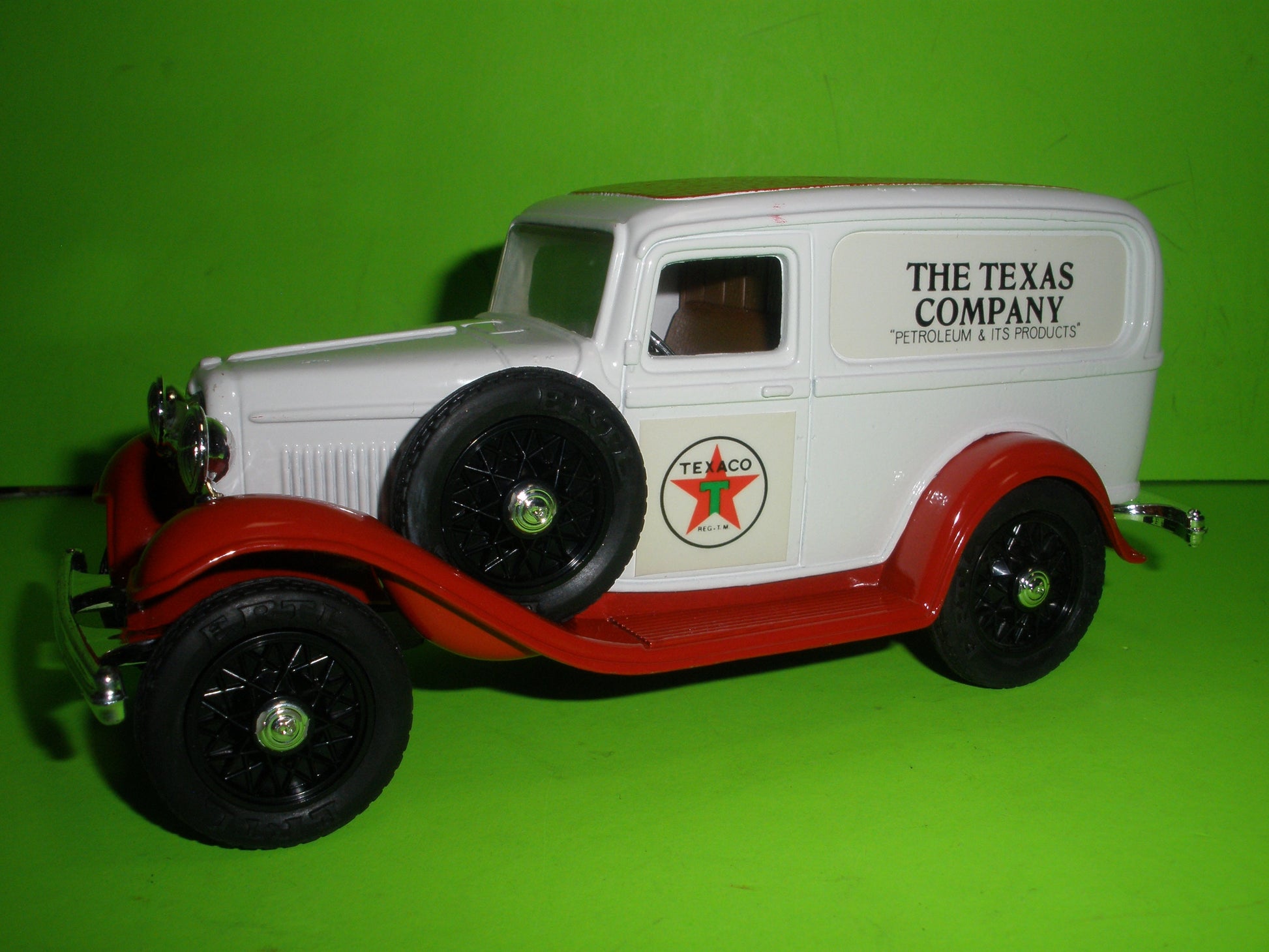 Texaco 1932 Ford Sedan Delivery Truck