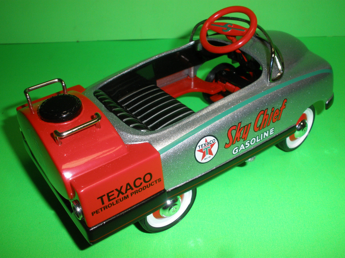 Texaco 1948 BMC Tanker Pedal Car