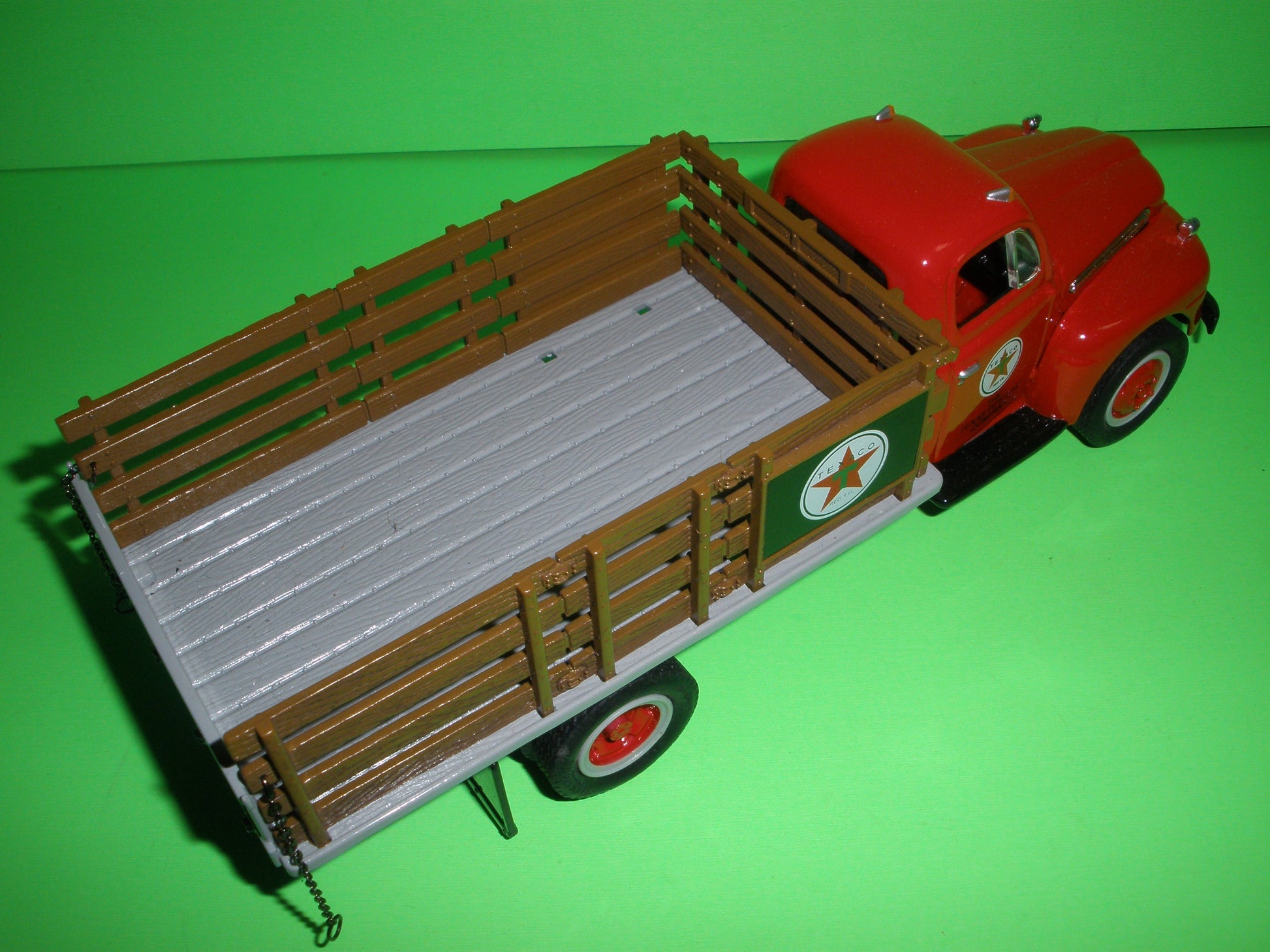 Texaco 1951 Ford F-6 Stake Truck Pipeline Series