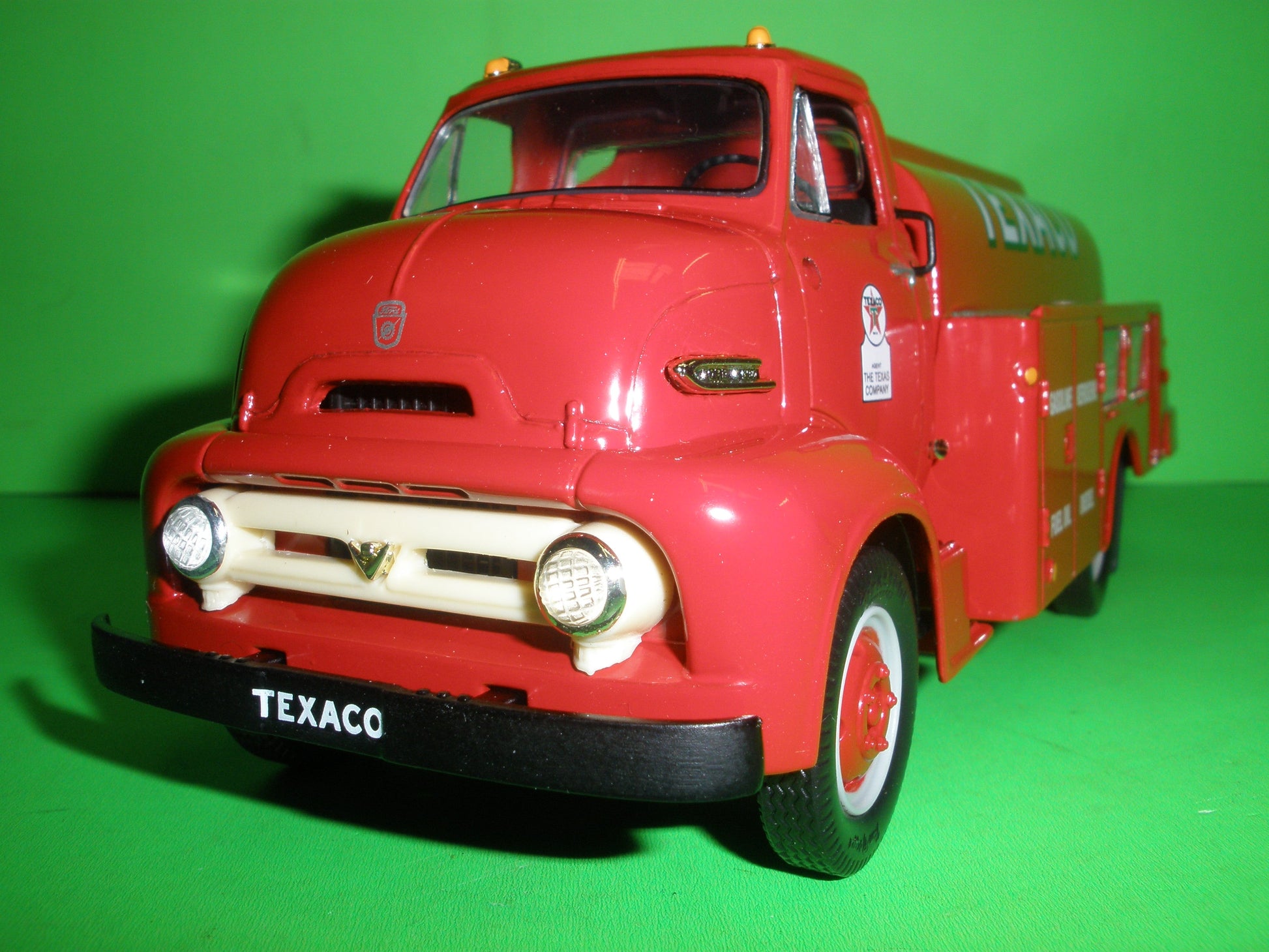 Texaco 1953 Ford C-600 Tanker Truck Farm Series