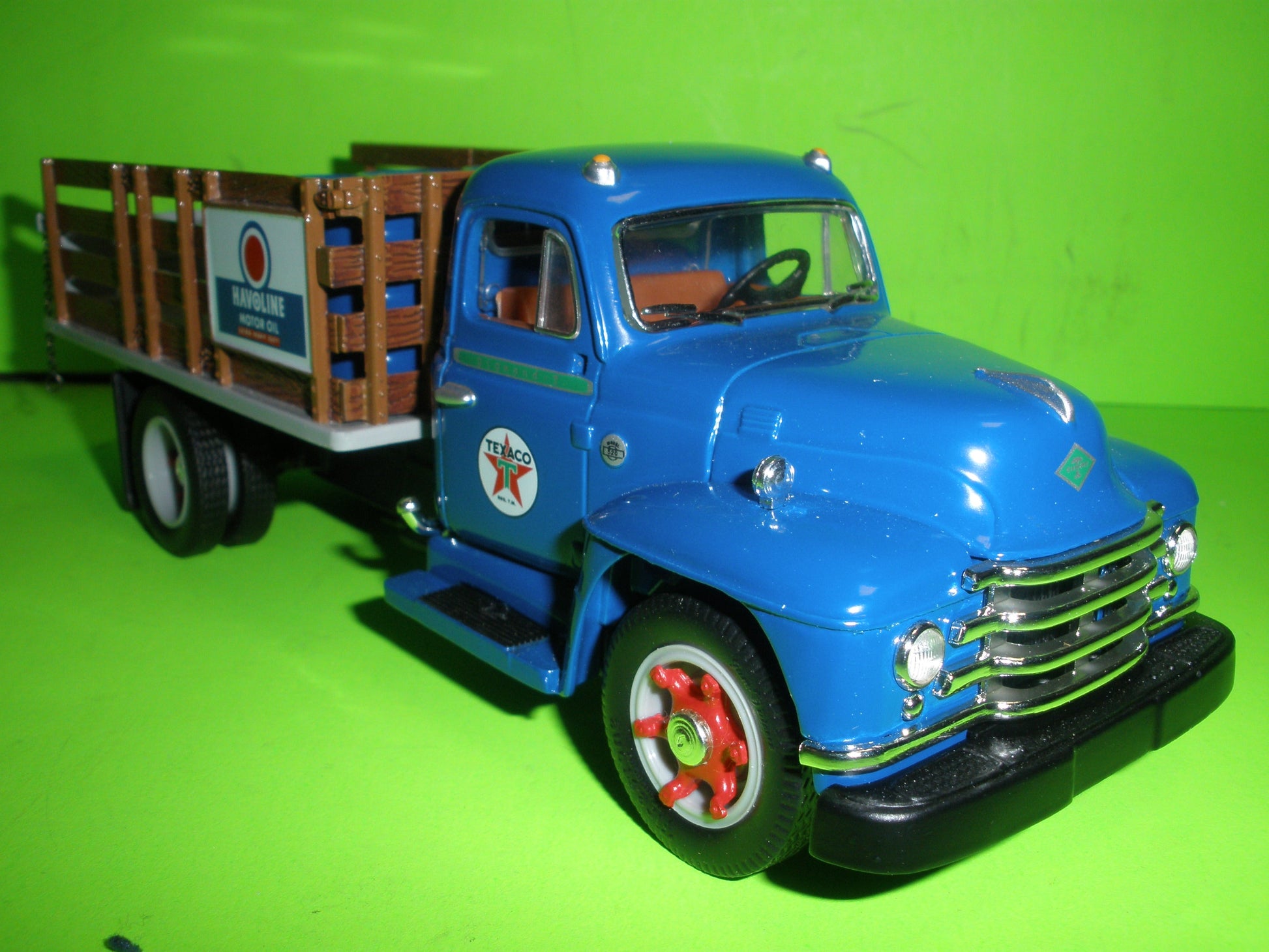 Texaco 1955 Diamond T Stake Truck Havoline Series