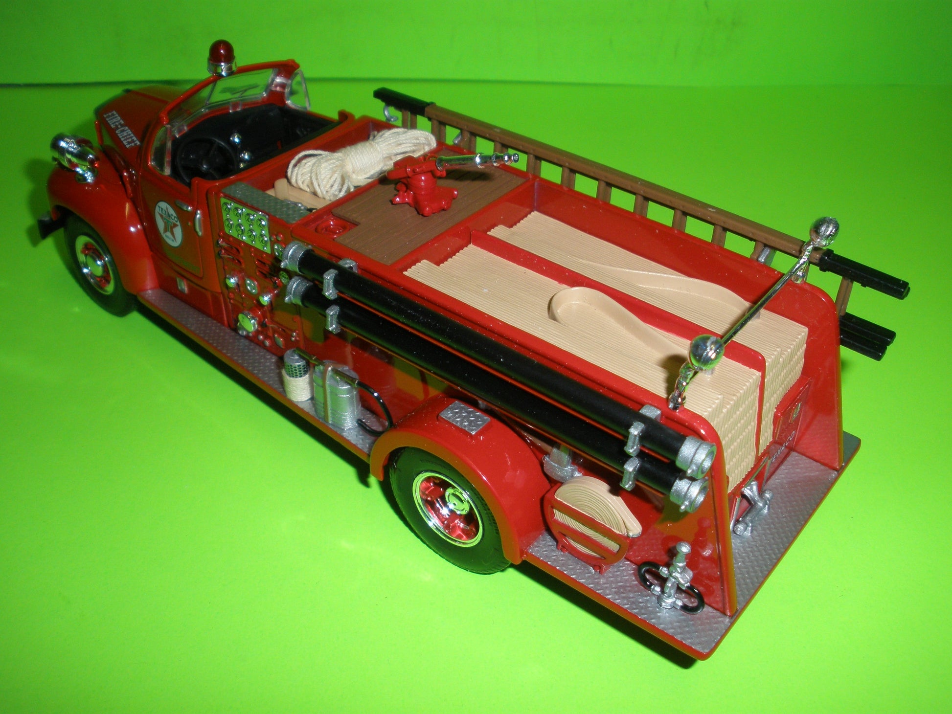 1 - Texaco 1960 Fire Truck Fire Chief Series – Toys