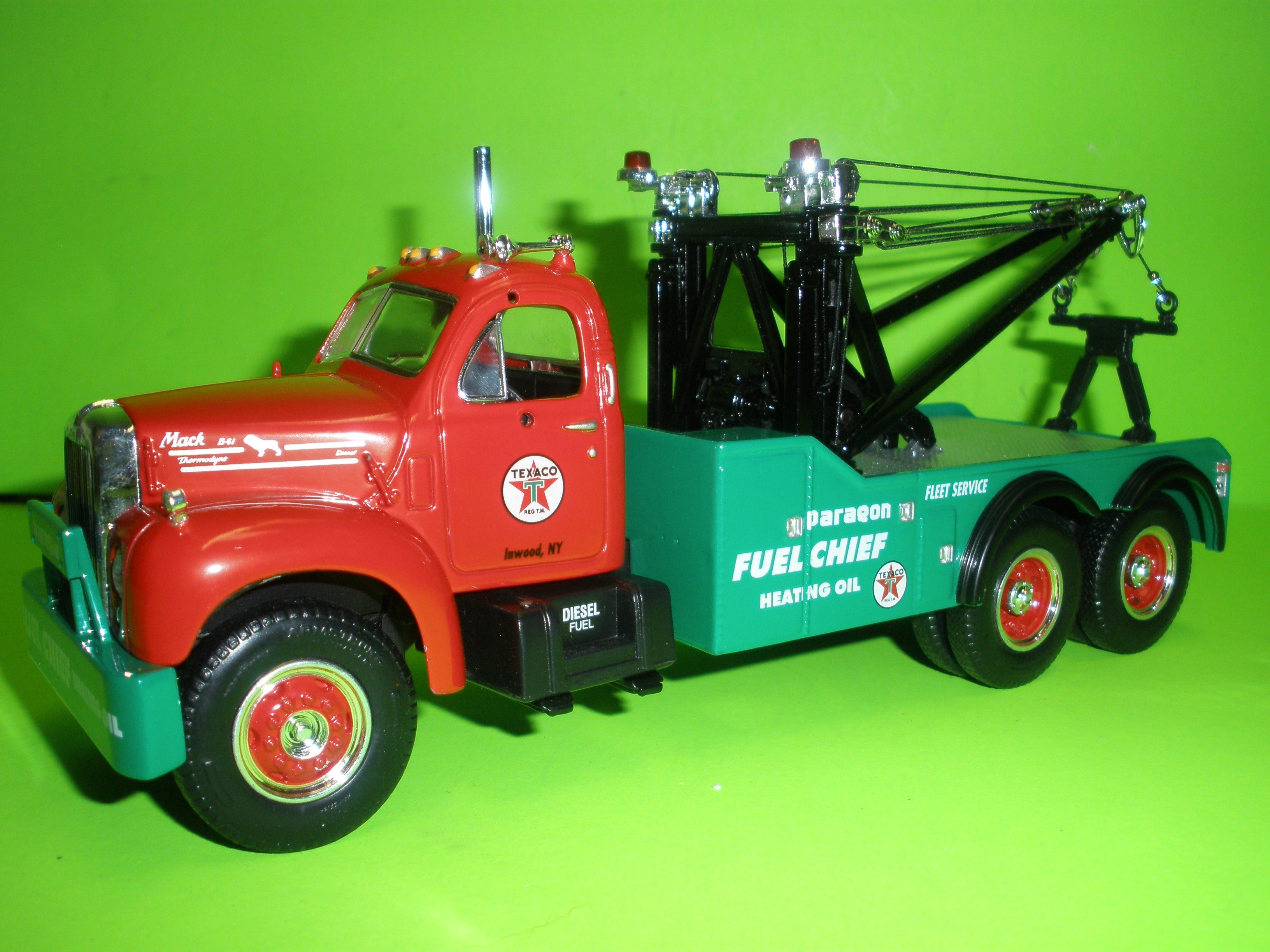 #2 - Texaco 1961 Mack B-61 Tow Truck Paragon Series – Texaco Toys Plus