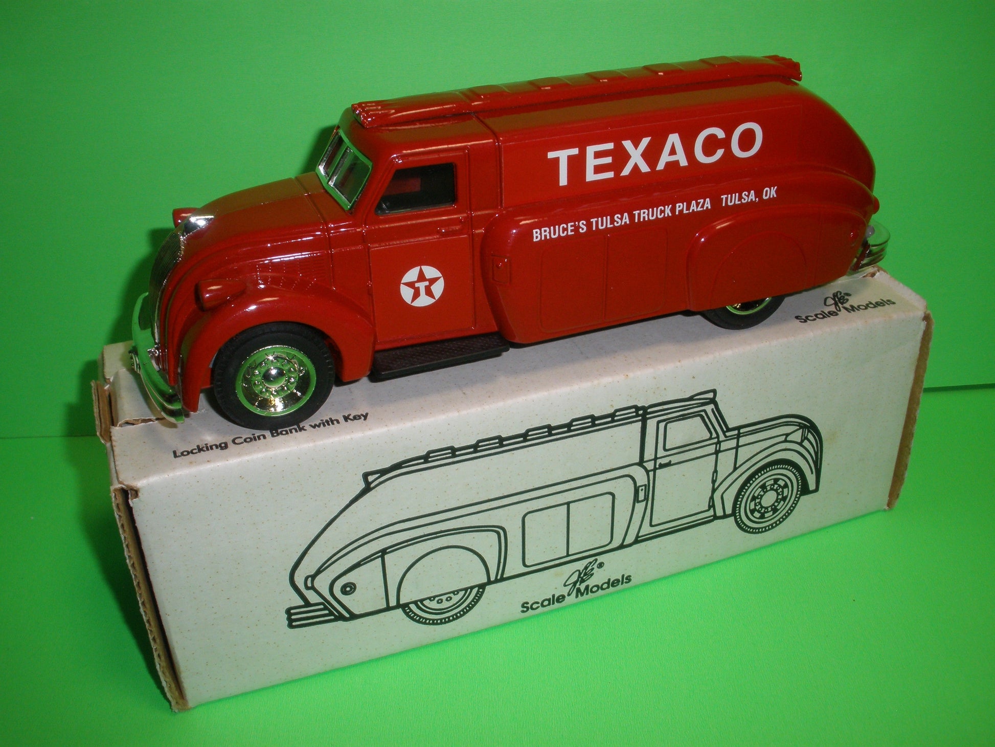 Texaco Bruce's Tulsa Truck Plaza 1939 Dodge Airflow Tanker Truck