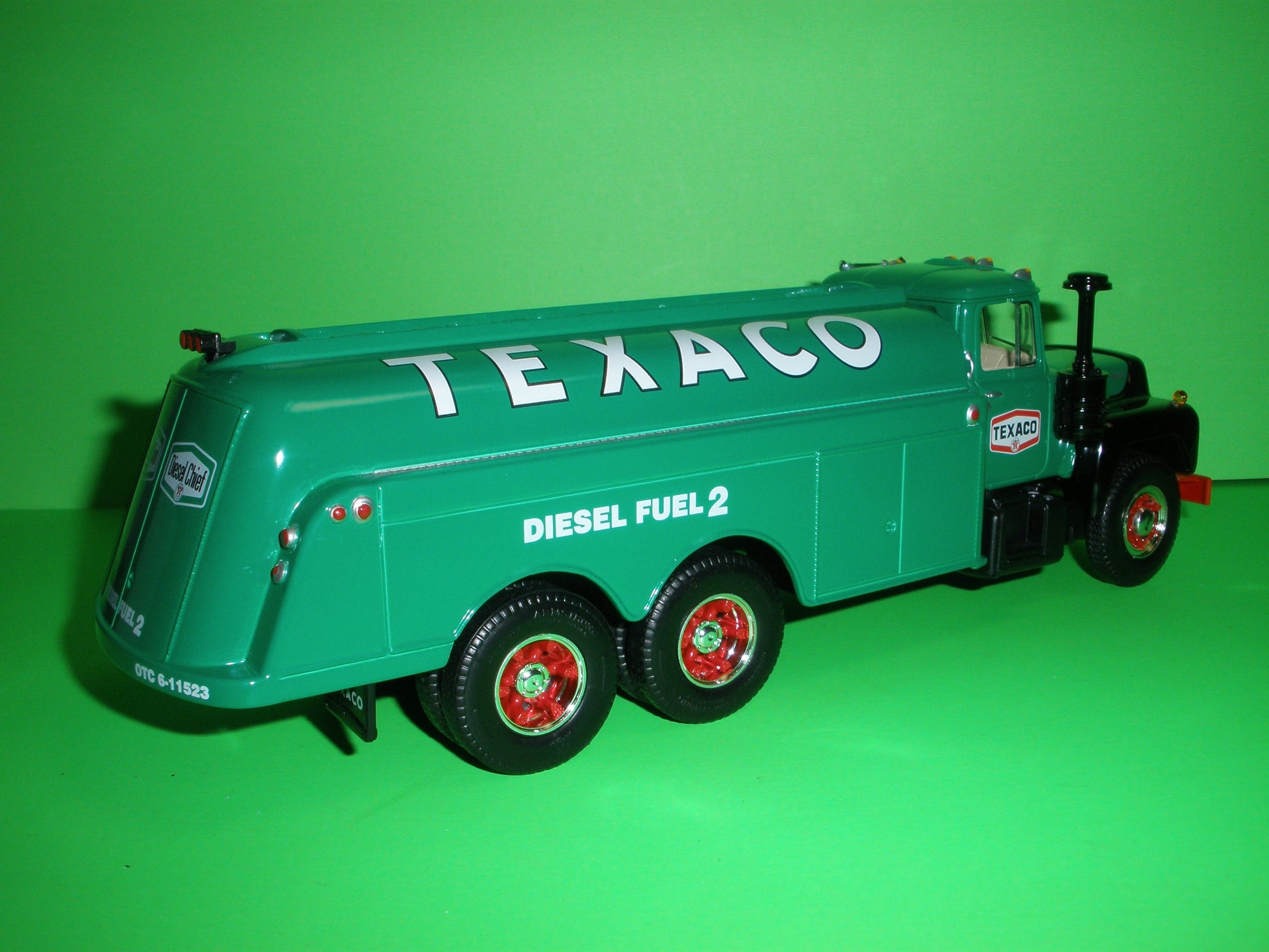 Texaco Diesel 1966 Mack R-Model Fuel Tanker Truck