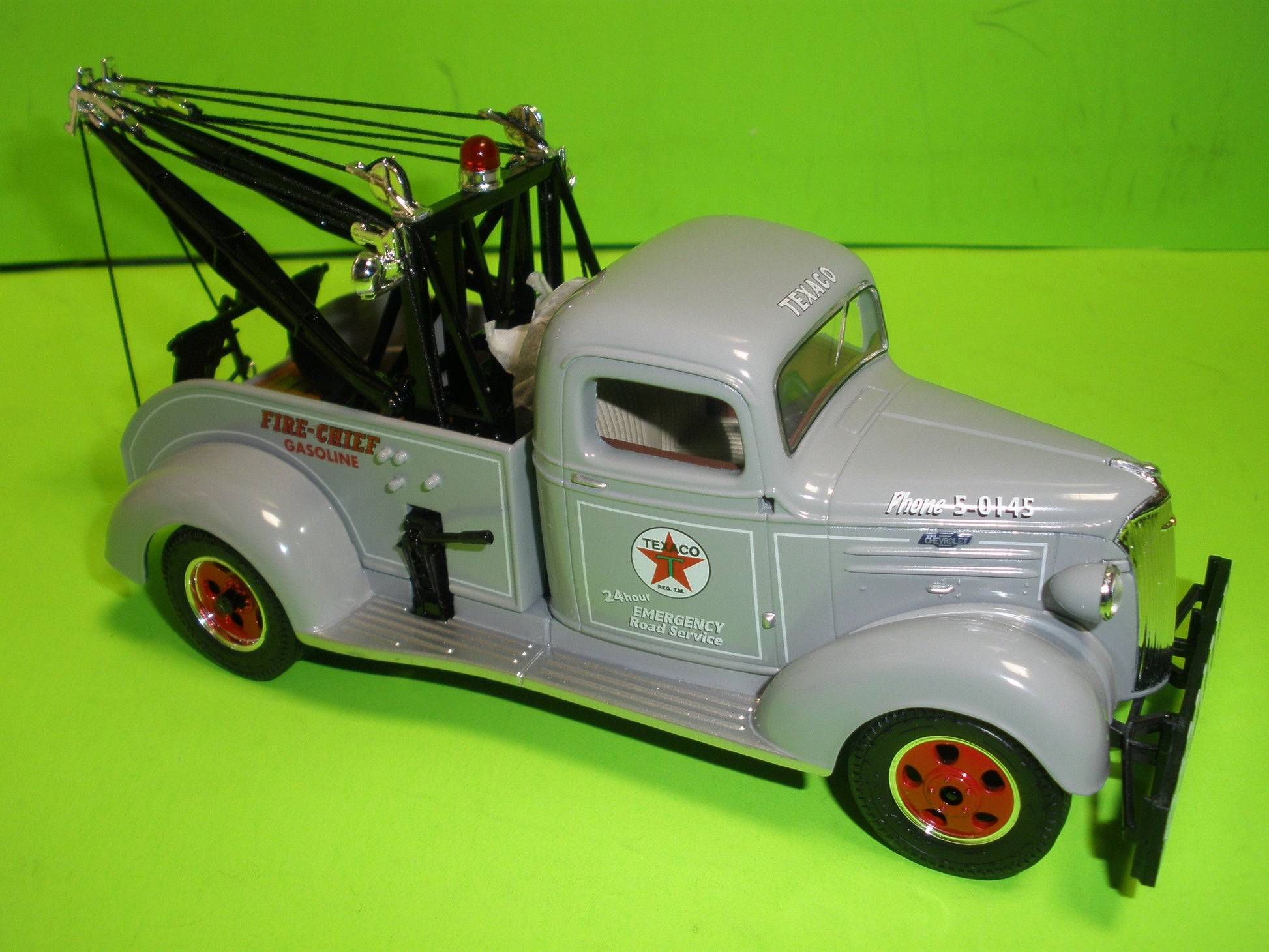 Texaco Emergency Road Services 1937 Chevrolet Tow Truck