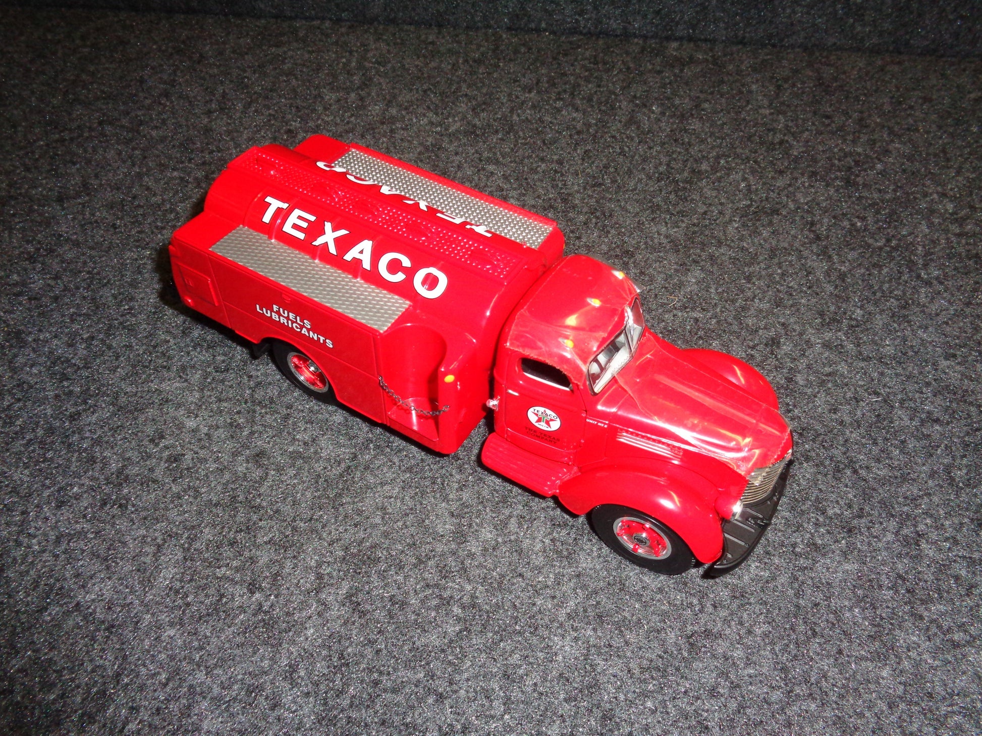 Texaco Fuels & Lubricants 1949 International KB-8 Tanker Truck
