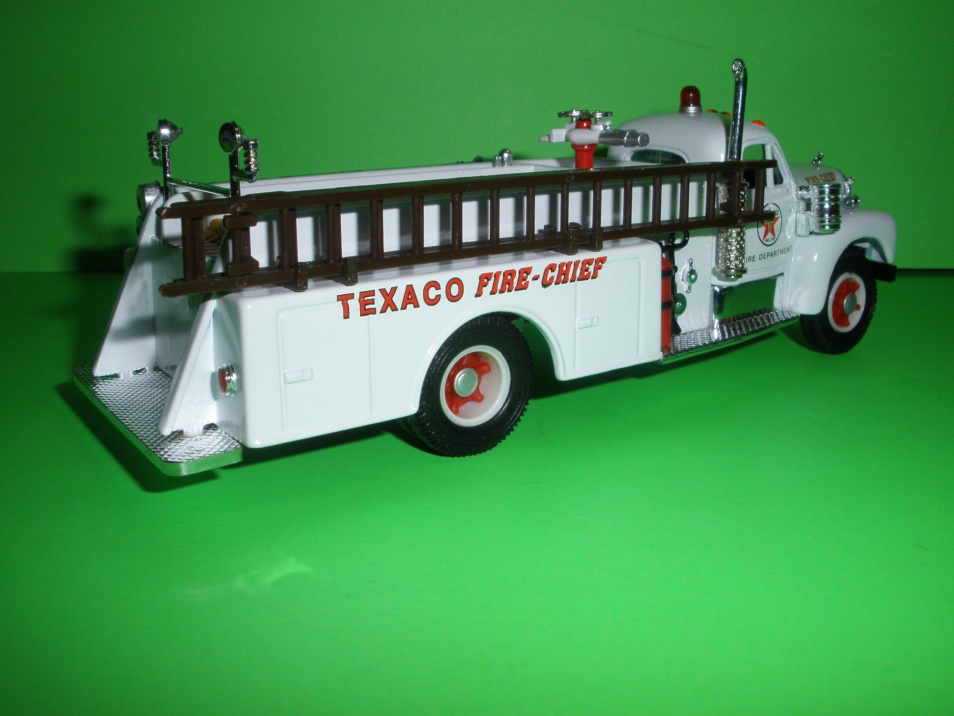 Texaco Mack B Series Fire Truck