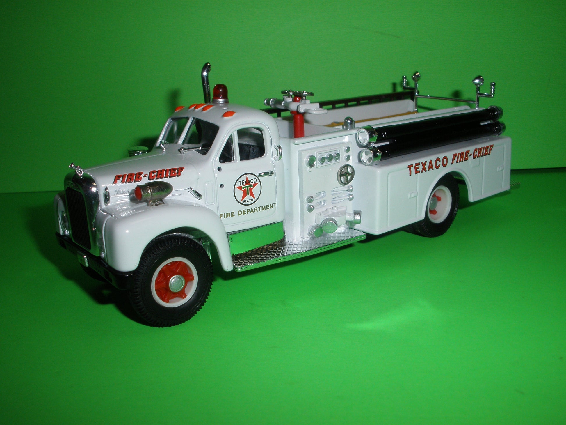 Texaco Mack B Series Fire Truck