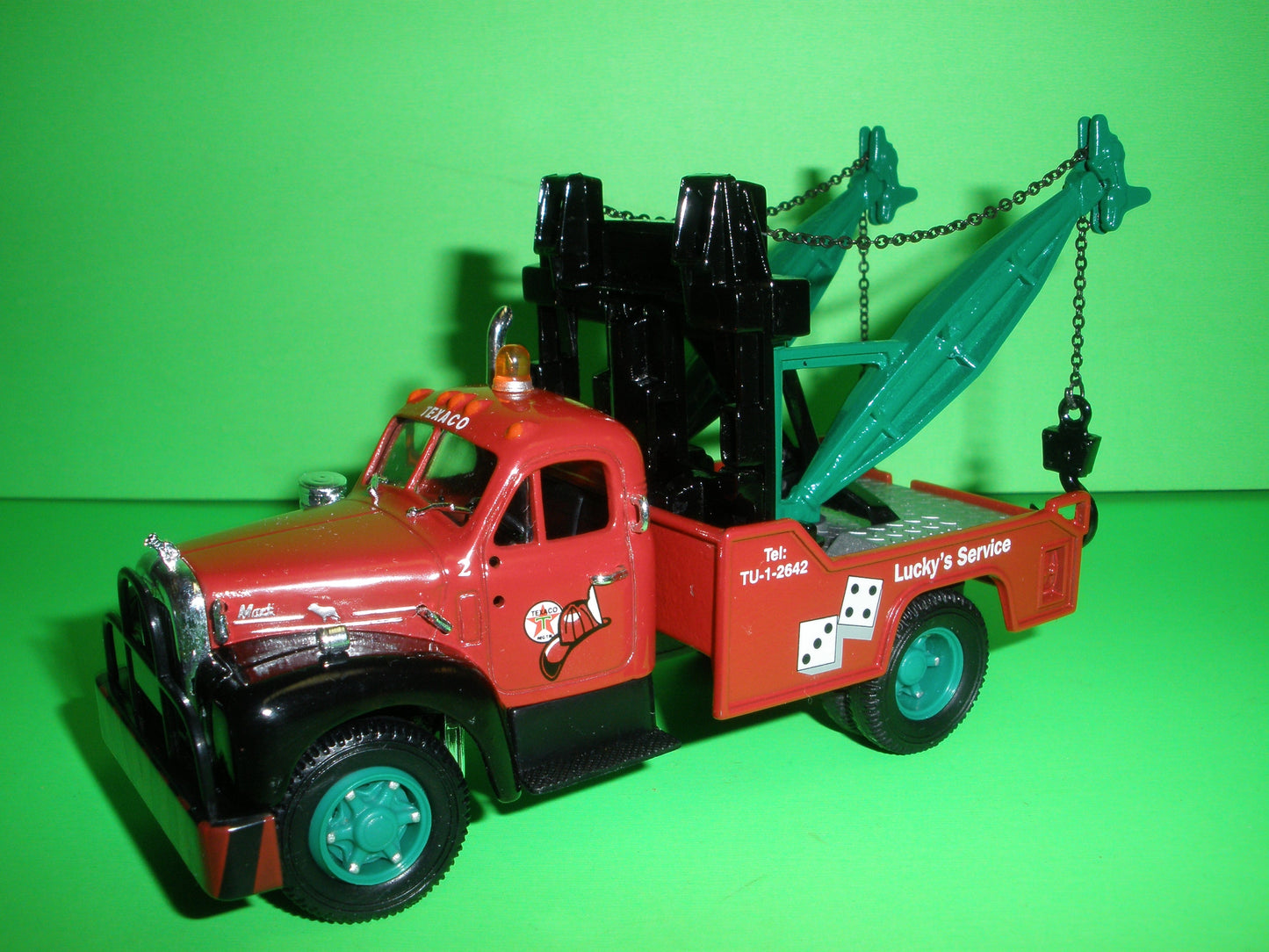 Texaco Mack B Series Tow Truck