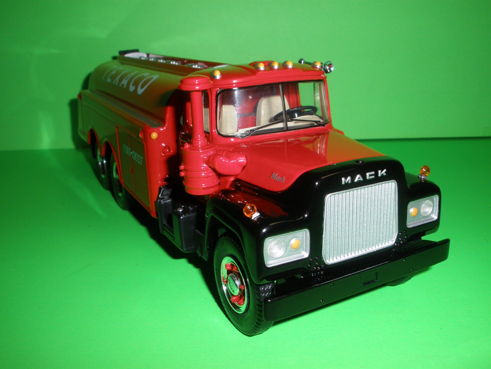 Texaco Mack R Model Tanker Truck Tour With Texaco Series