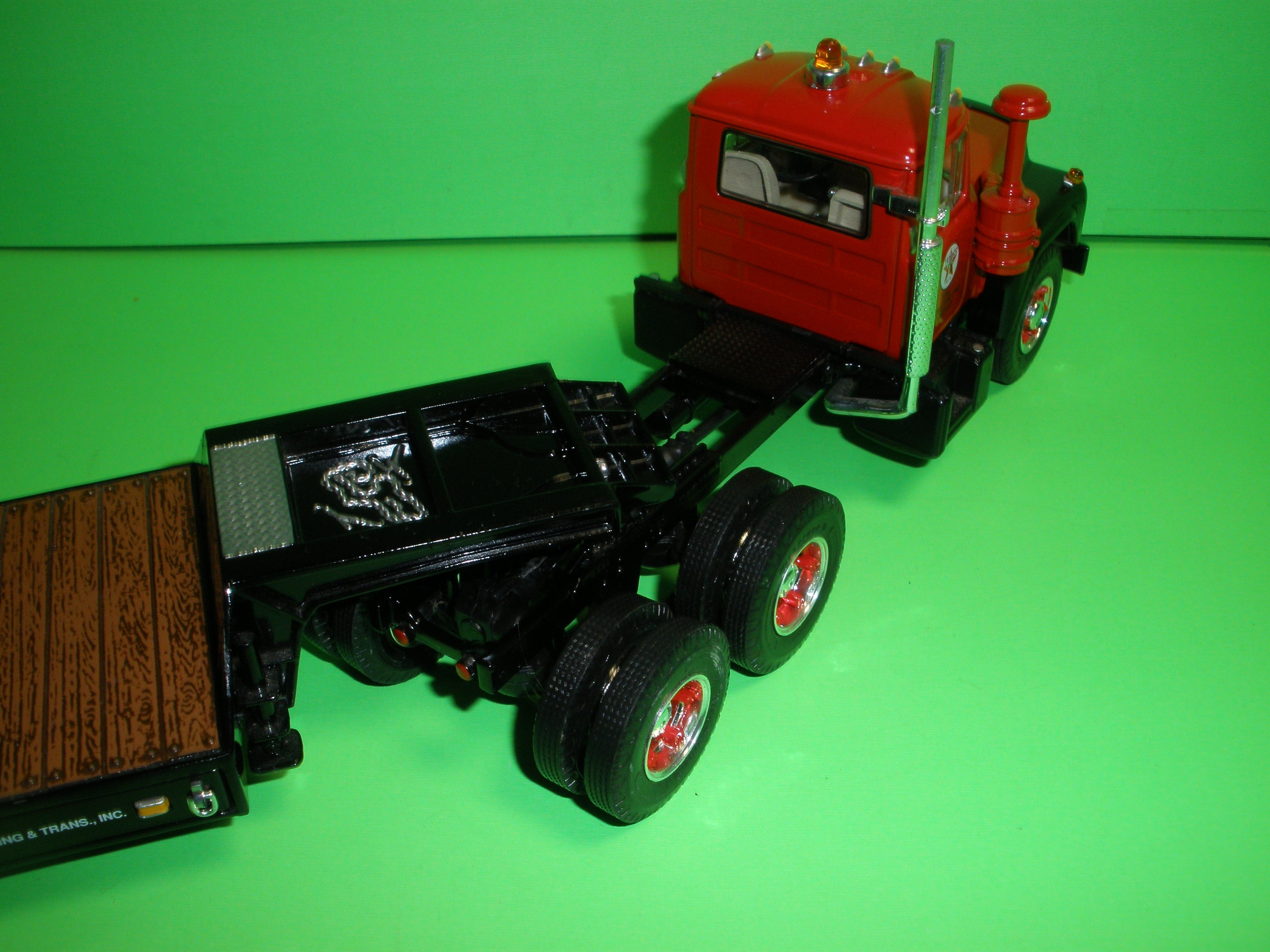 Texaco Mack B Series Tractor & Lowboy Trailer & Luffing
