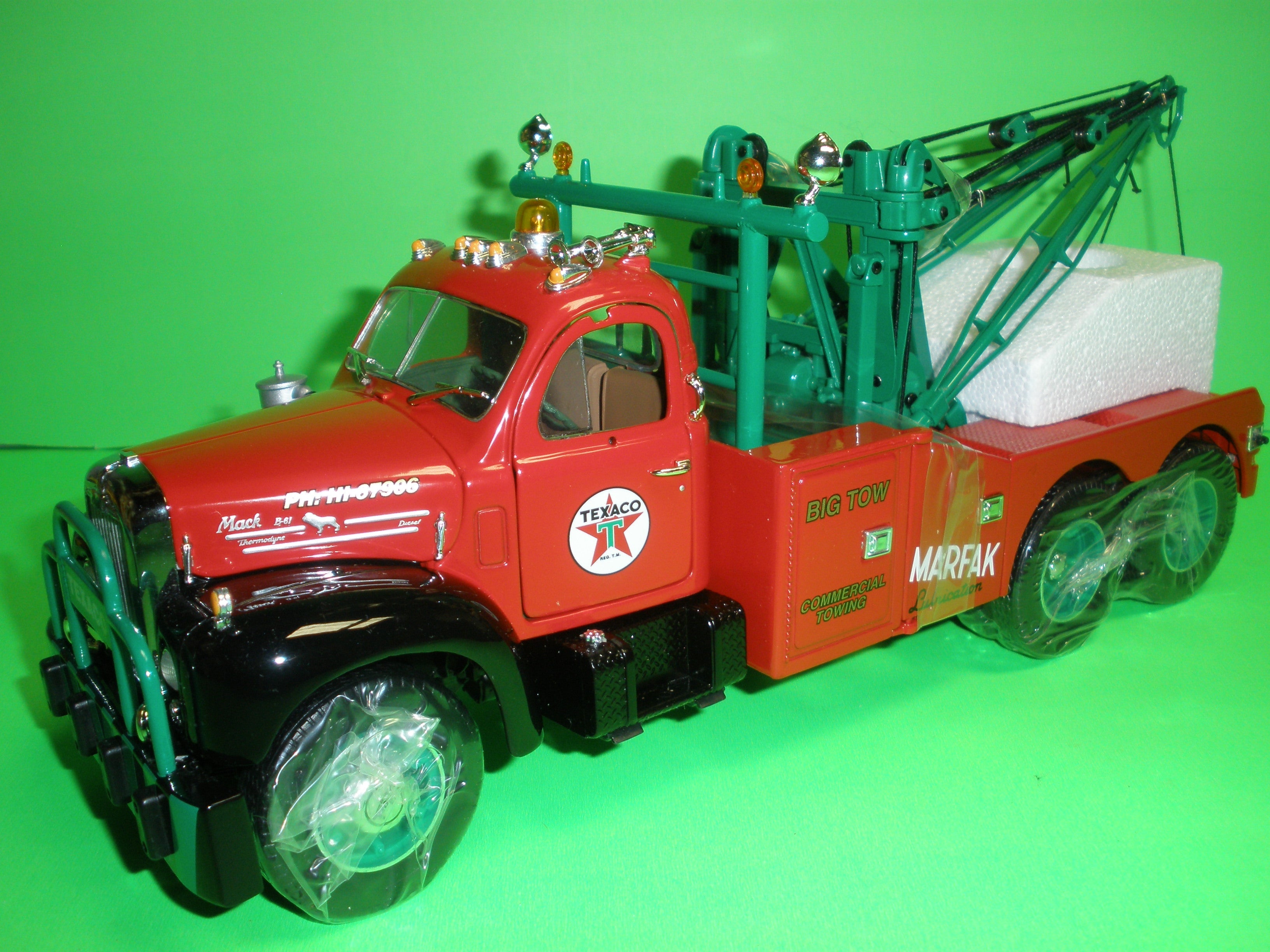 Texaco Marfak 1960 Mack Model-B61 Tow Truck – Texaco Toys Plus