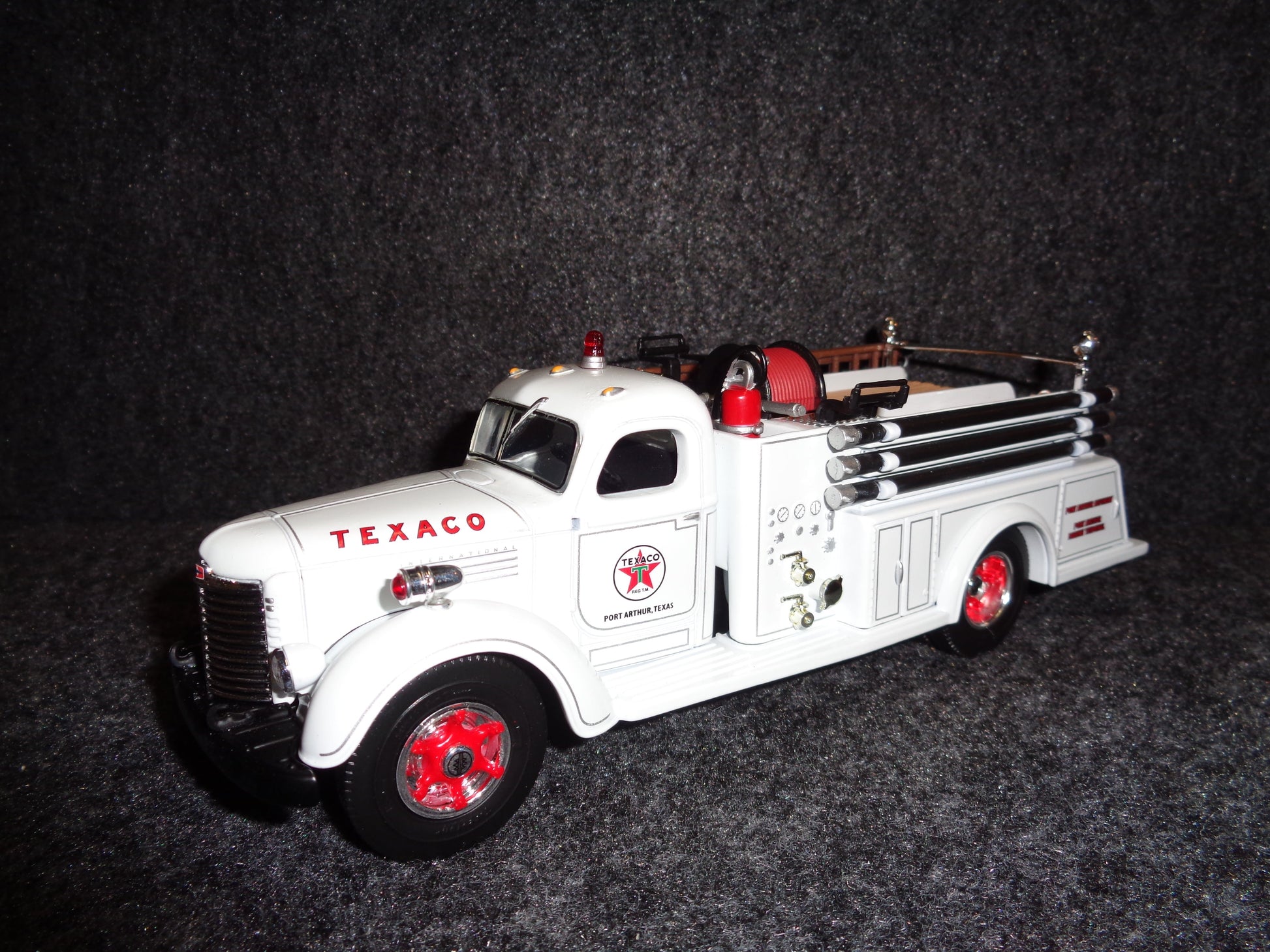 Texaco Port Arthur 1949 International KB-8 Fire Truck
