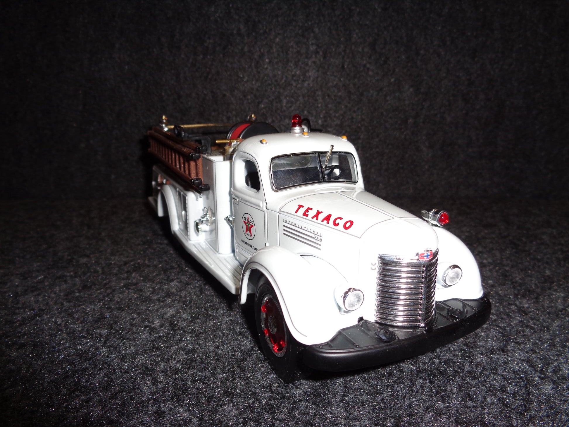Texaco Port Arthur 1949 International KB-8 Fire Truck
