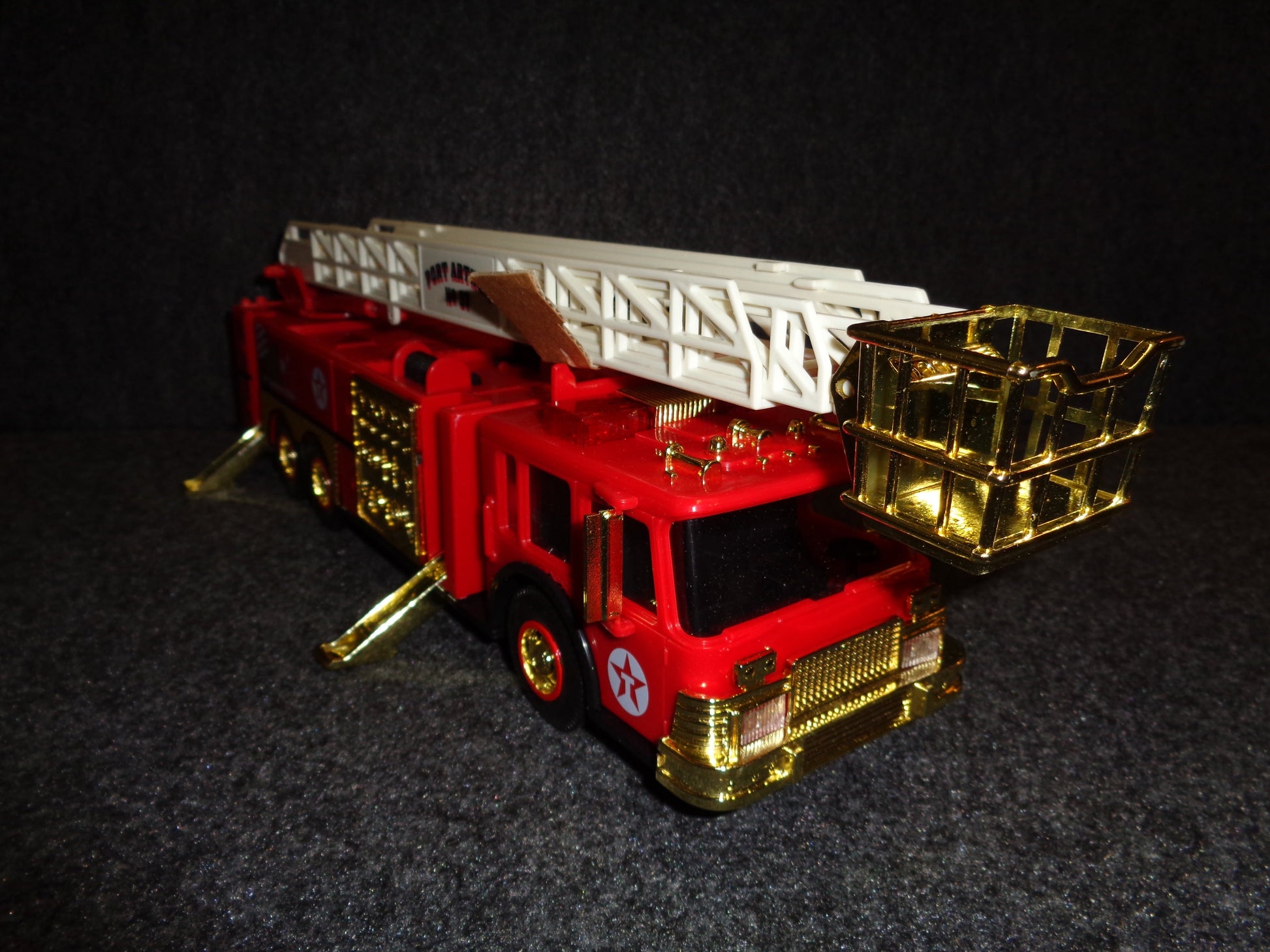 Texaco Port Arthur Fire Truck Gold