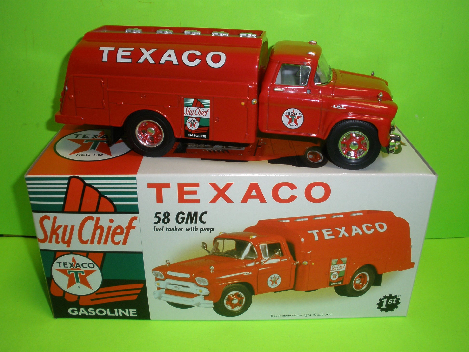Texaco Sky Chief 1958 GMC Tanker Truck