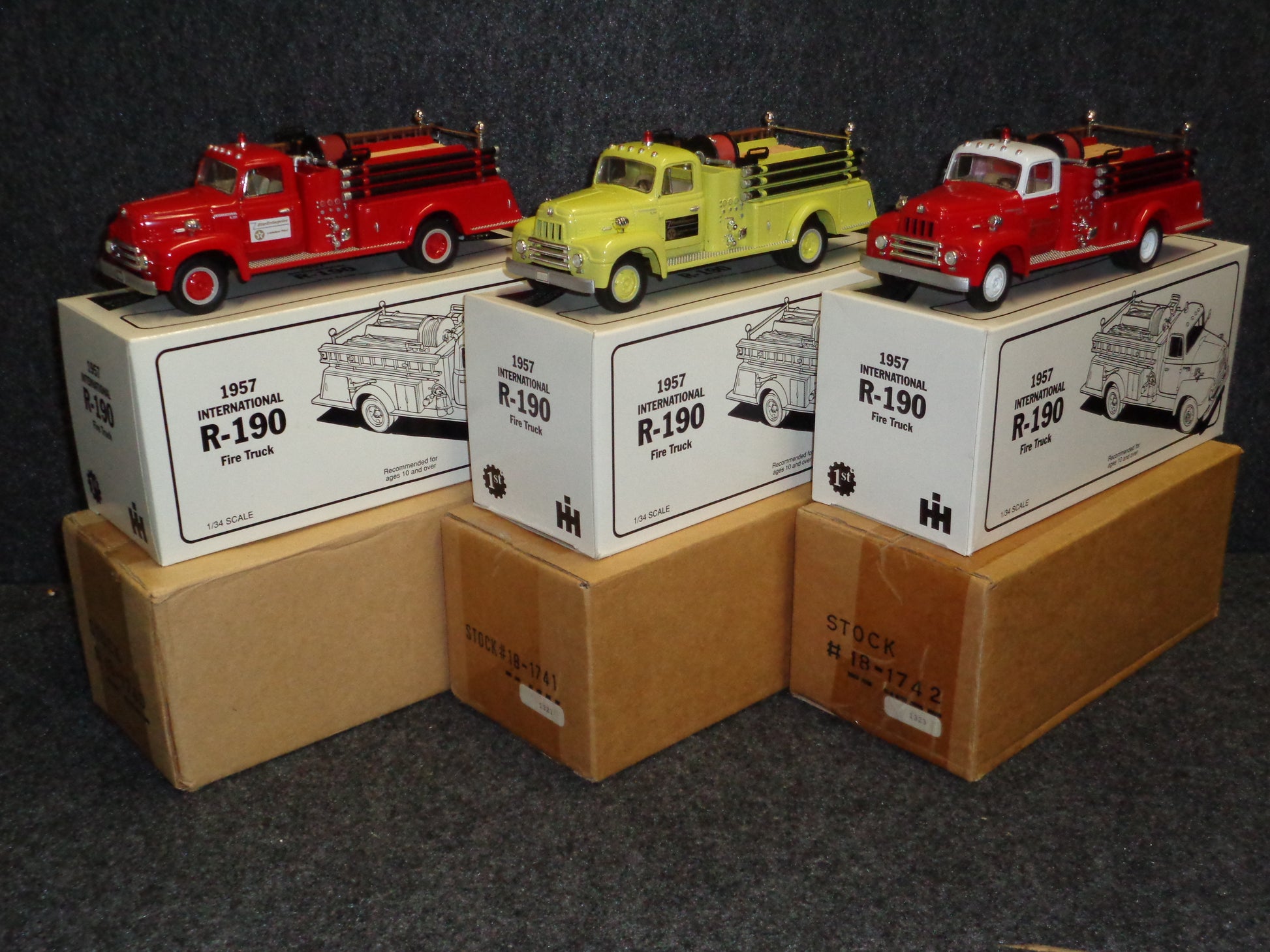 Texaco Star Enterprise Set of 3 - 1957 International R-190 Fire Trucks - Matching Serial Numbers