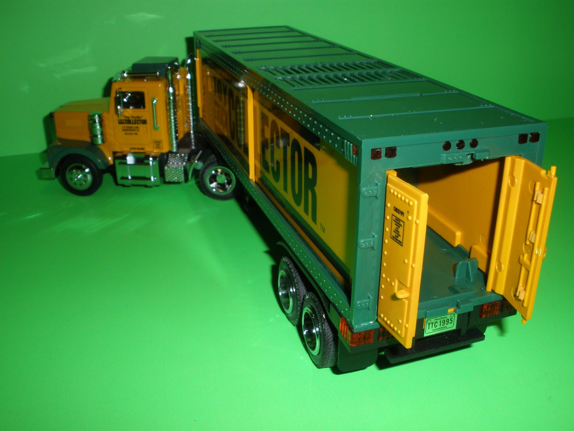 Toy Truck Collector Freight Truck